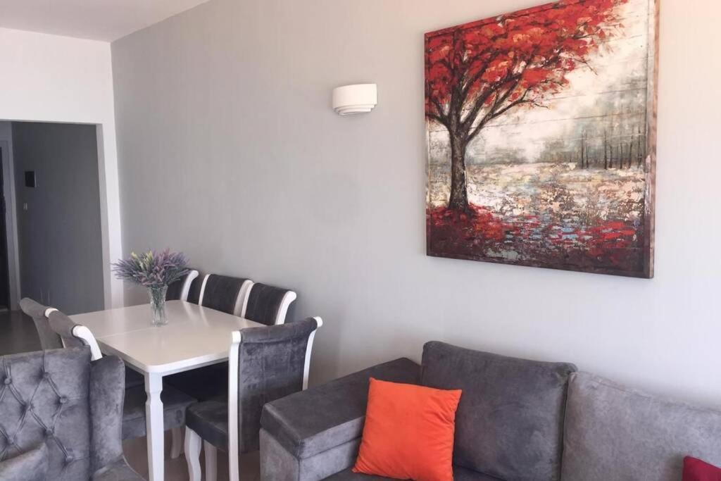Modern Sea View Apartment For A Perfect Holiday Durres Exterior photo
